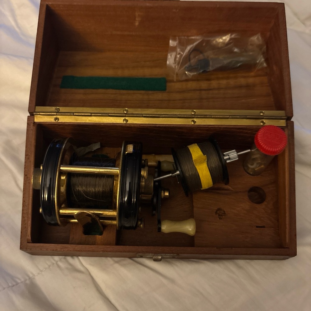 Vintage Fishing Reel in Wooden Box
